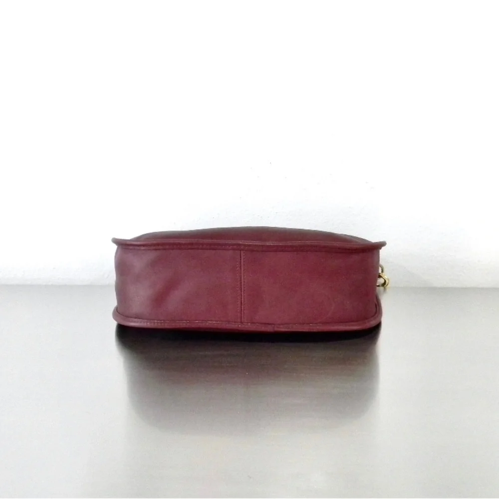 Vintage Coach Large Swinger Bag (Wine) - Picture 7 of 11